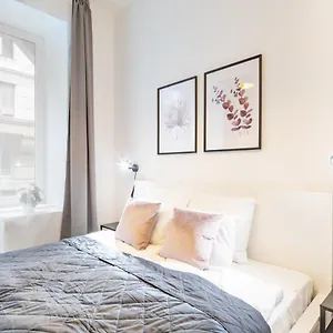 Extra - Mini Modern Budapest