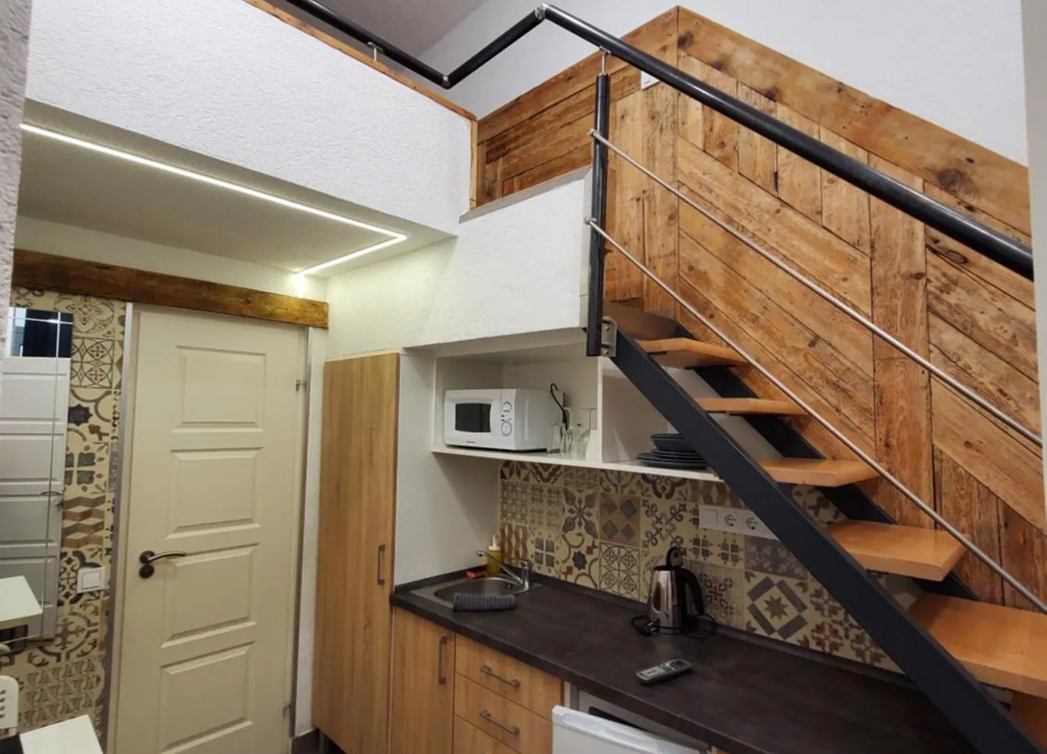 Treestyle Apartments contacts